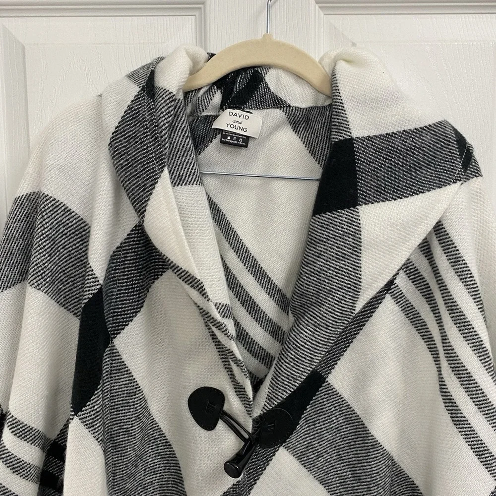 D&Y Women's Checkered fall Spring plaid fringe cape Poncho‎ wrap Sz- One Size